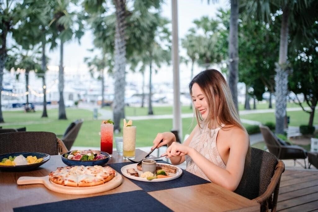 Фотография Ocean Marina Resort Pattaya Jomtien 4*