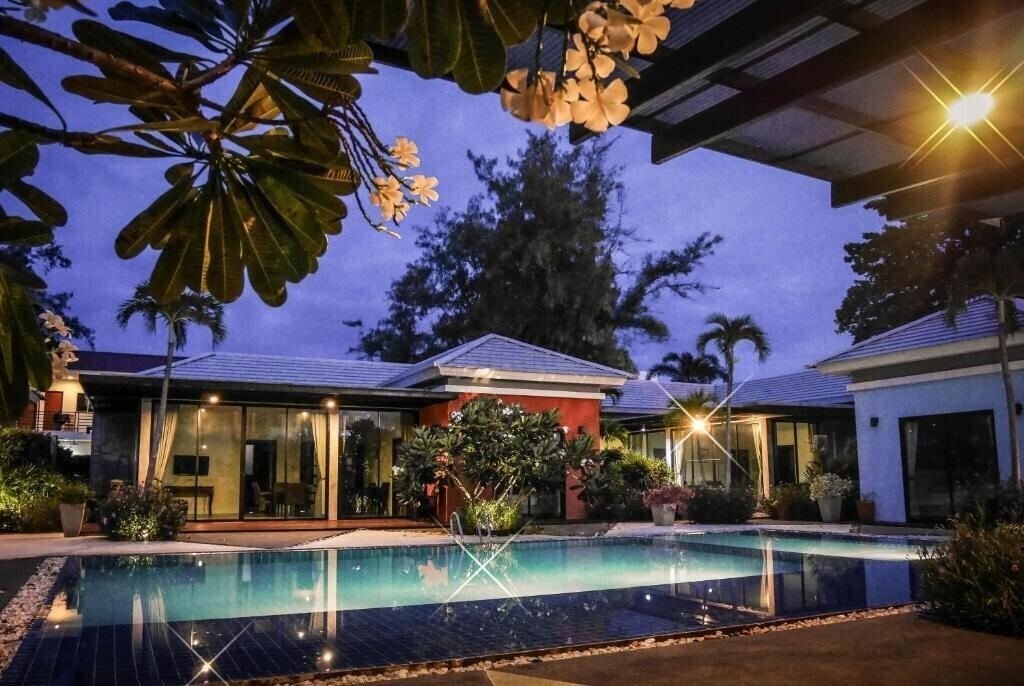 Фото Villa Navin 3*