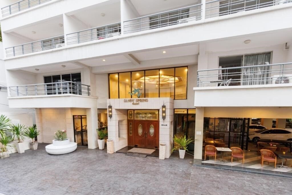 Фото Sandy Spring Hotel 3*