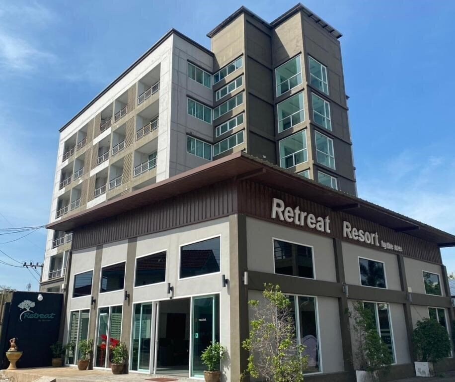 Отель Retreat Resort Pattaya 4*