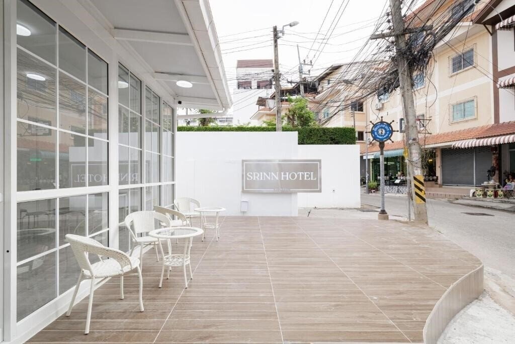 Готель Srinn Hotel Pattaya Klang 3*