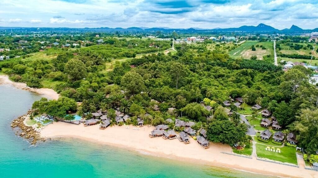 Готель Sunset Village 4*
