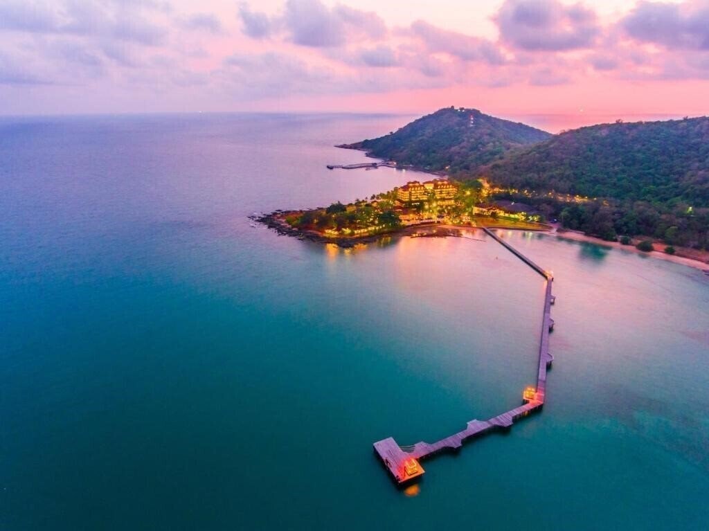 Отель Rayong Resort 4*