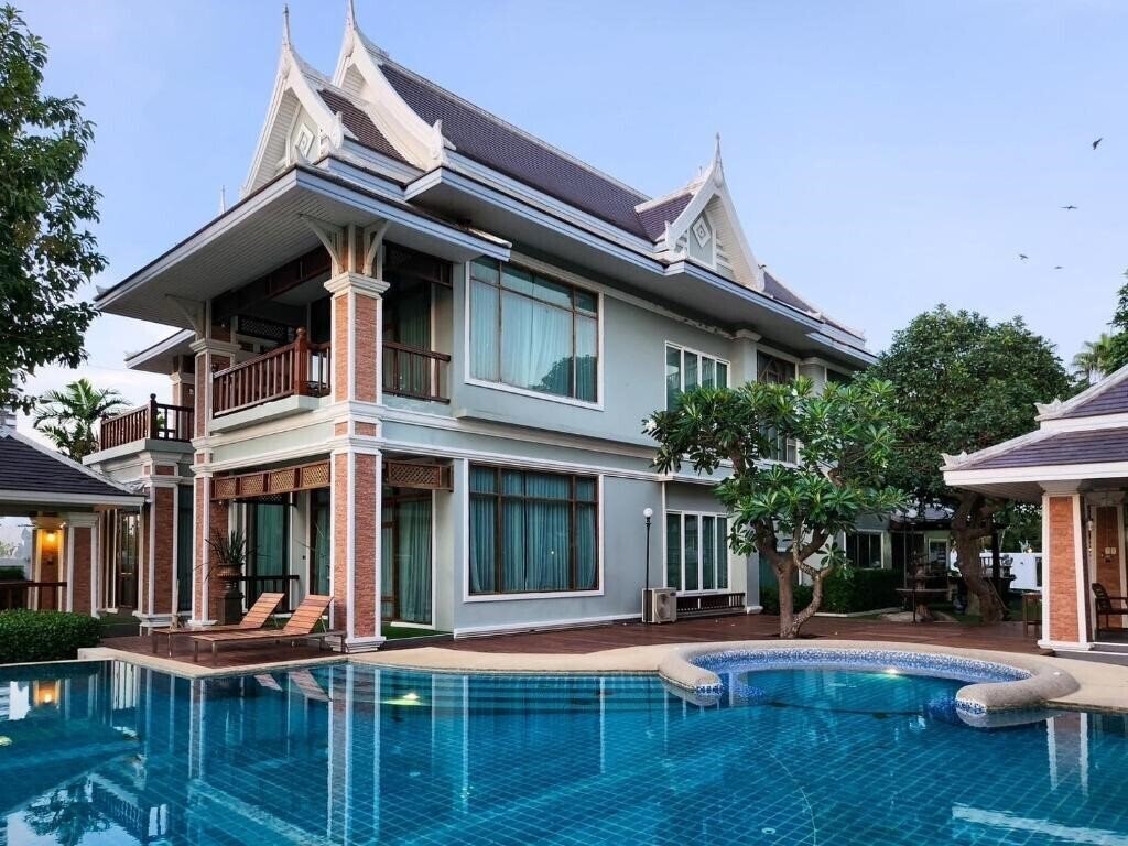 Фотографія Sunday Sand Beach Pattaya 5*