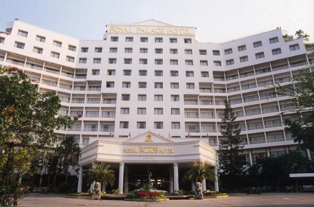 Готель Royal Palace Hotel 3*