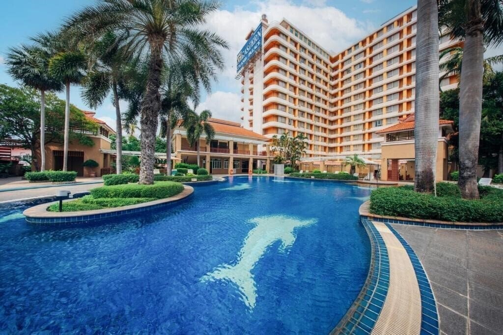 Готель Eastern Grand Palace 4*