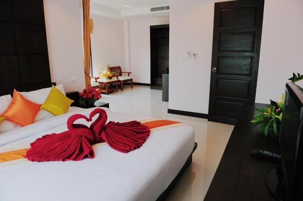 Отель Ice Kamala Beach Hotel 2*