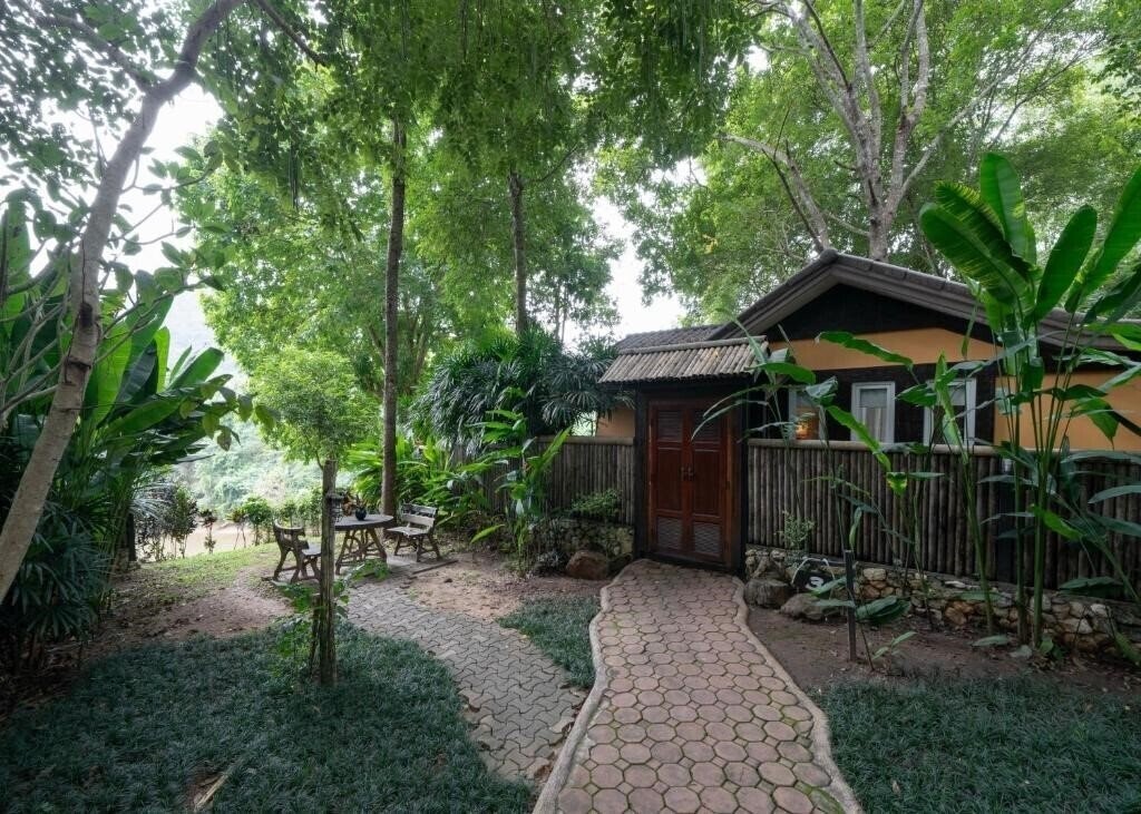 Картинка Home Phutoey River Kwai Resort 3*