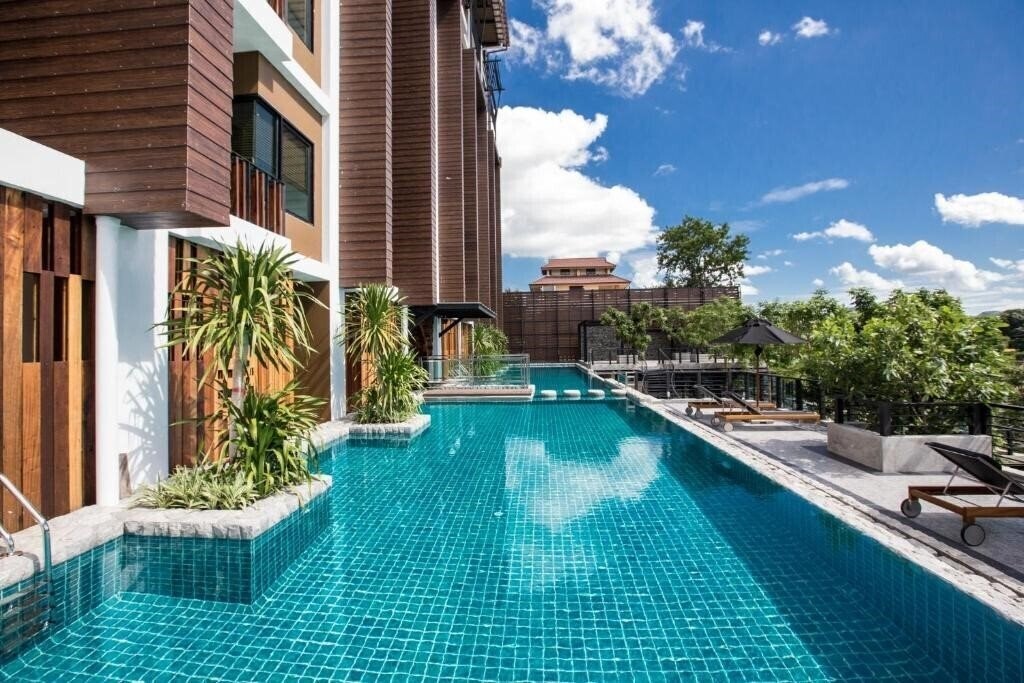 Отель Natee The Riverfront Hotel Kanchanaburi 4*