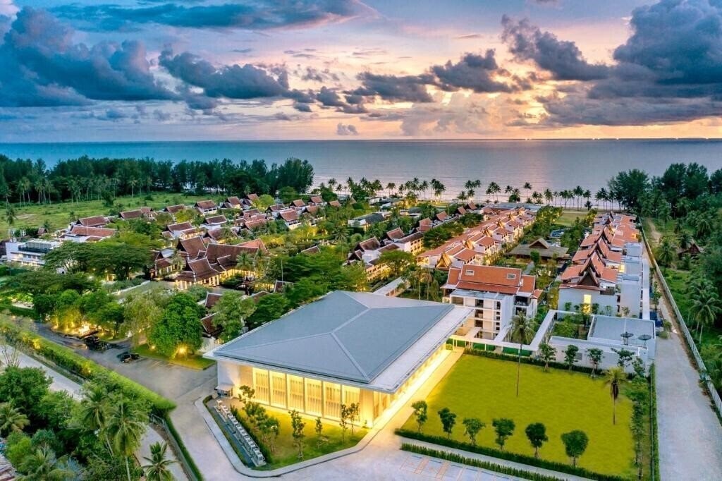 Отель Jw Marriott Khao Lak Resort And SPA 5*