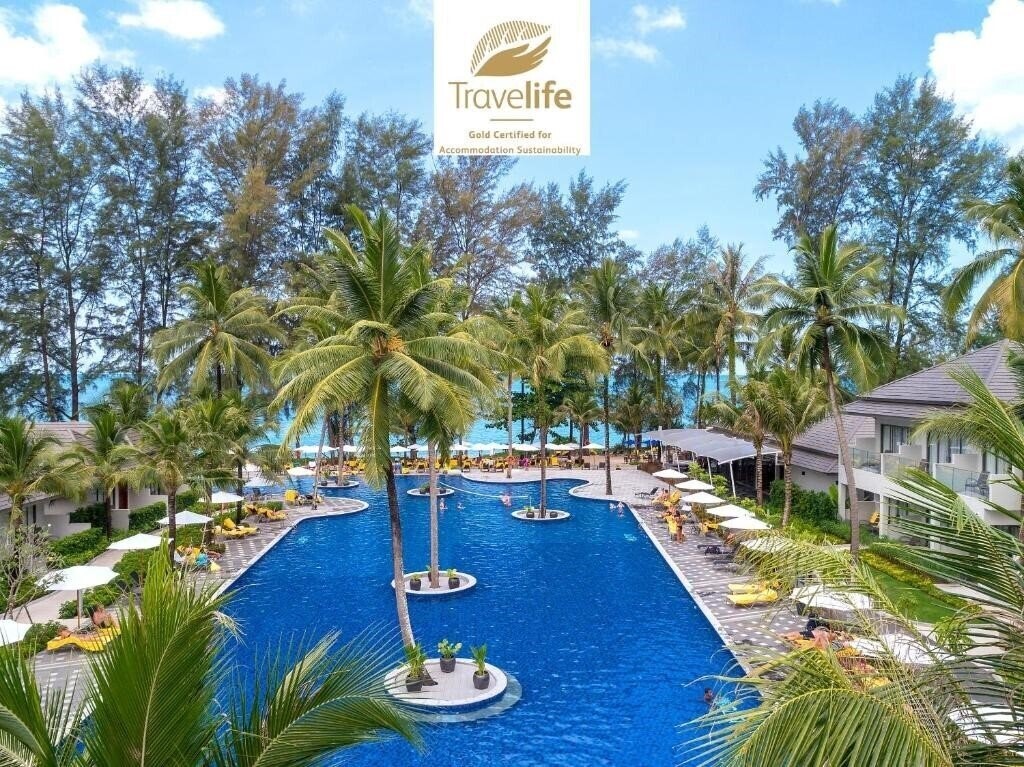 Готель X10 Khao Lak Resort 4*
