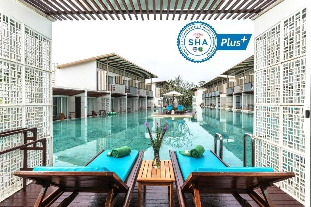 Фото Briza Beach Resort, Khao Lak 3*