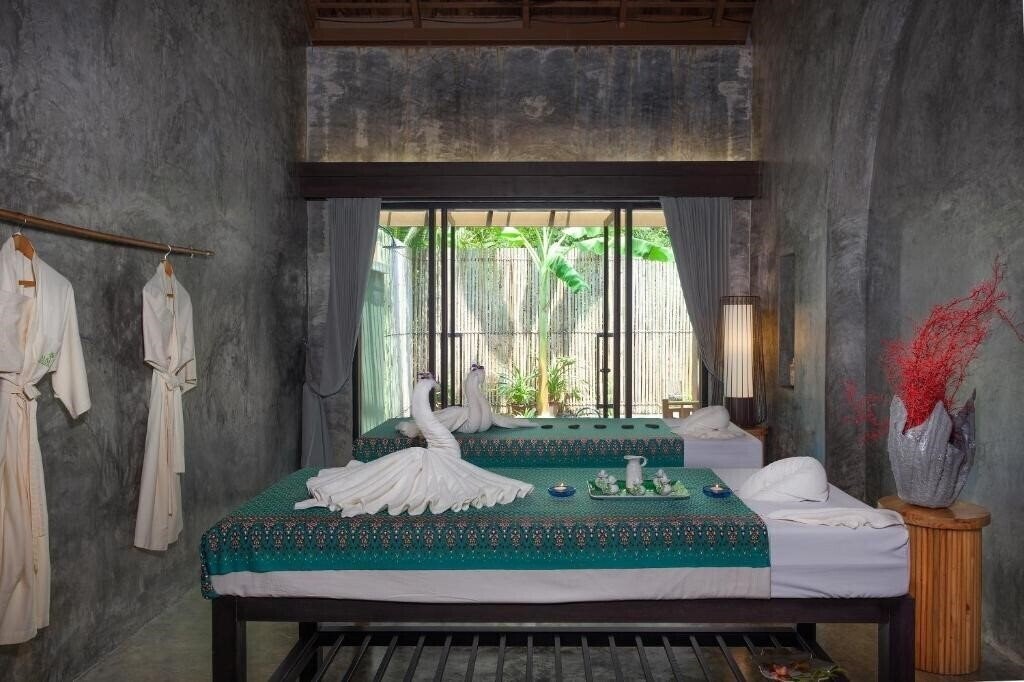 Фото Mai Holiday By Mai Khao Lak 5*