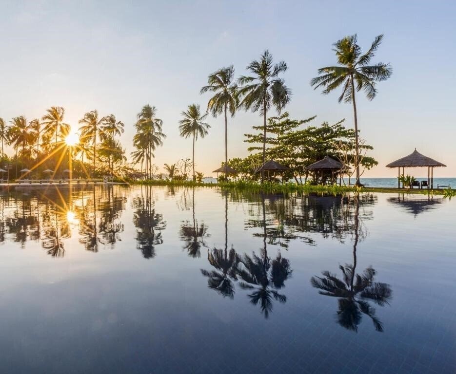 Готель Kantary Beach Hotel Villas & Suites Khao Lak 4*