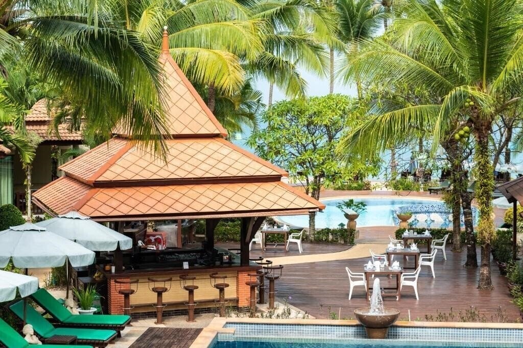 Фотография Khao Lak Bay Front Resort 3*