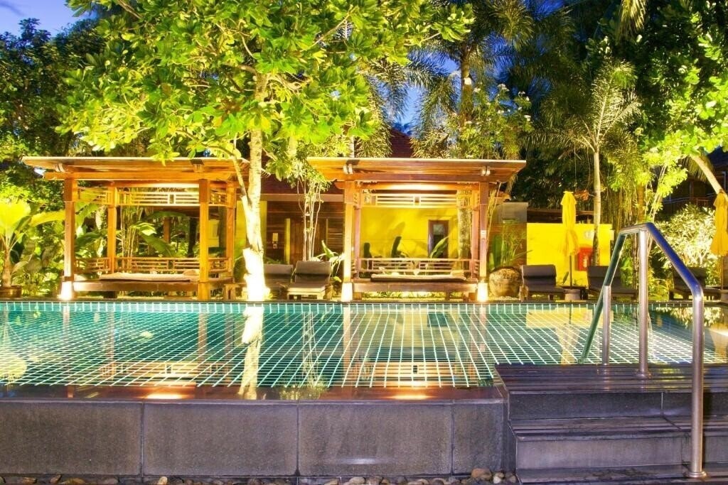 Изображение Chong Fah Beach Resort 4*