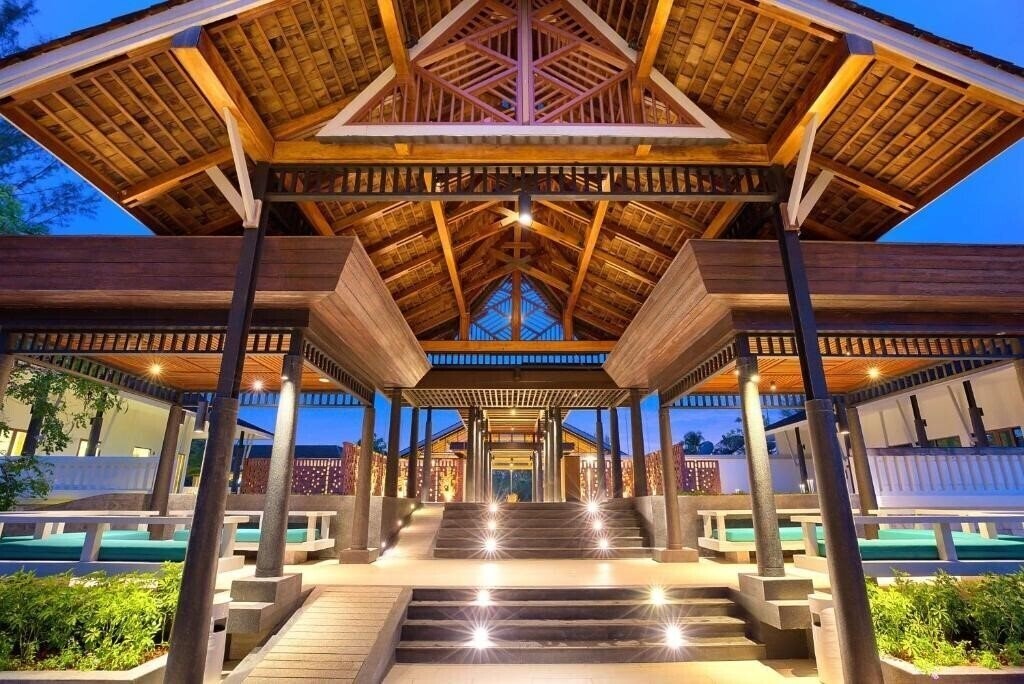 Фотография Outrigger Khao Lak Beach Resort 5*