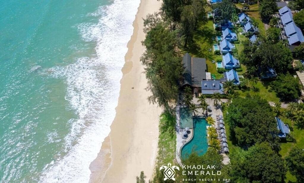 Готель Khao Lak Emerald Beach Resort & Spa 4*