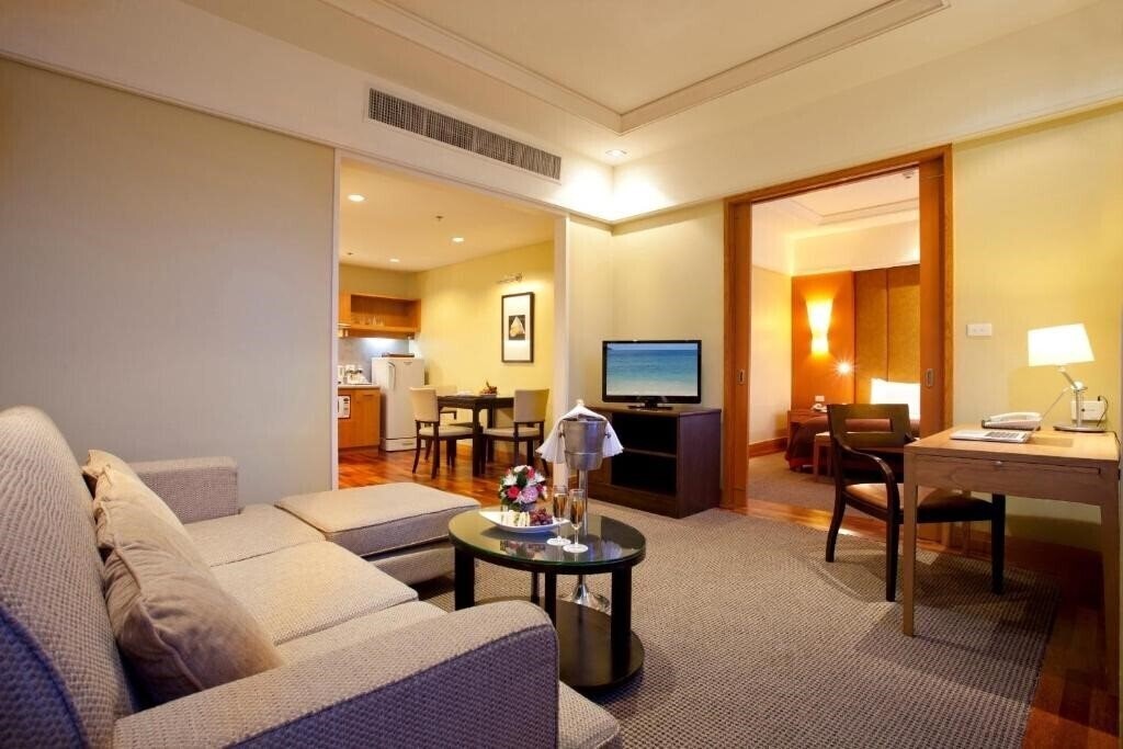 Картинка Centara Hotel Hat Yai 4*