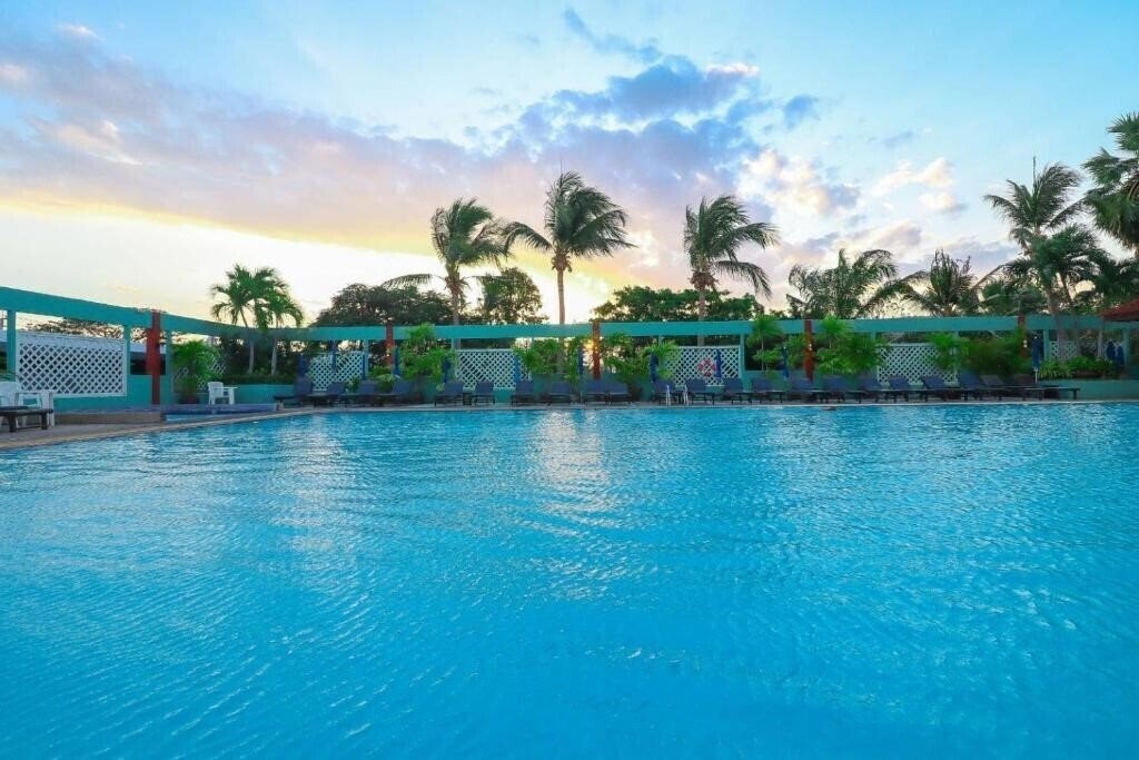 Фотографія Hua Hin Grand Hotel & Plaza 3*