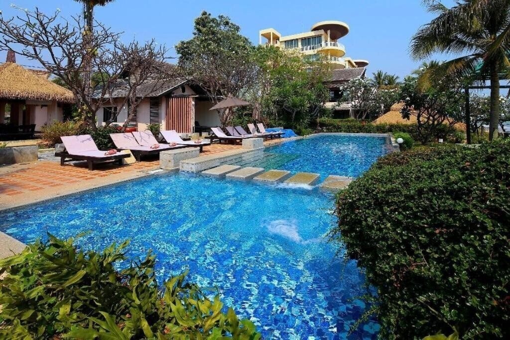 Готель Purimuntra Resort 4*