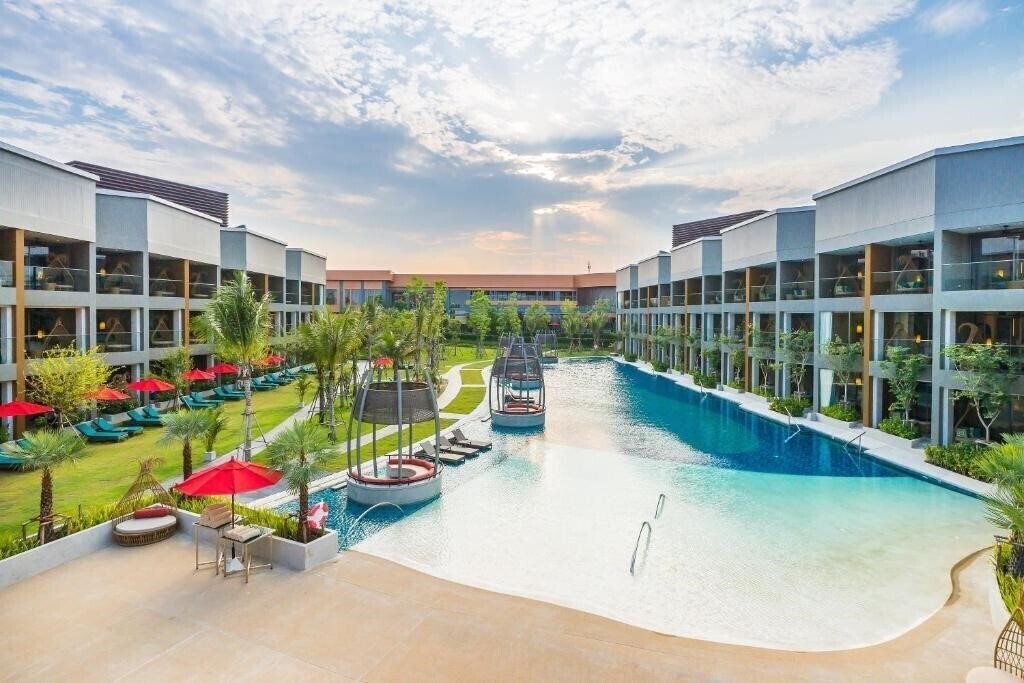 Отель Avani Hua Hin Resort & Villas 5*