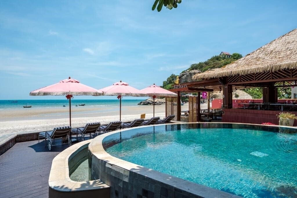 Отель Supatra Hua Hin Resort 4*