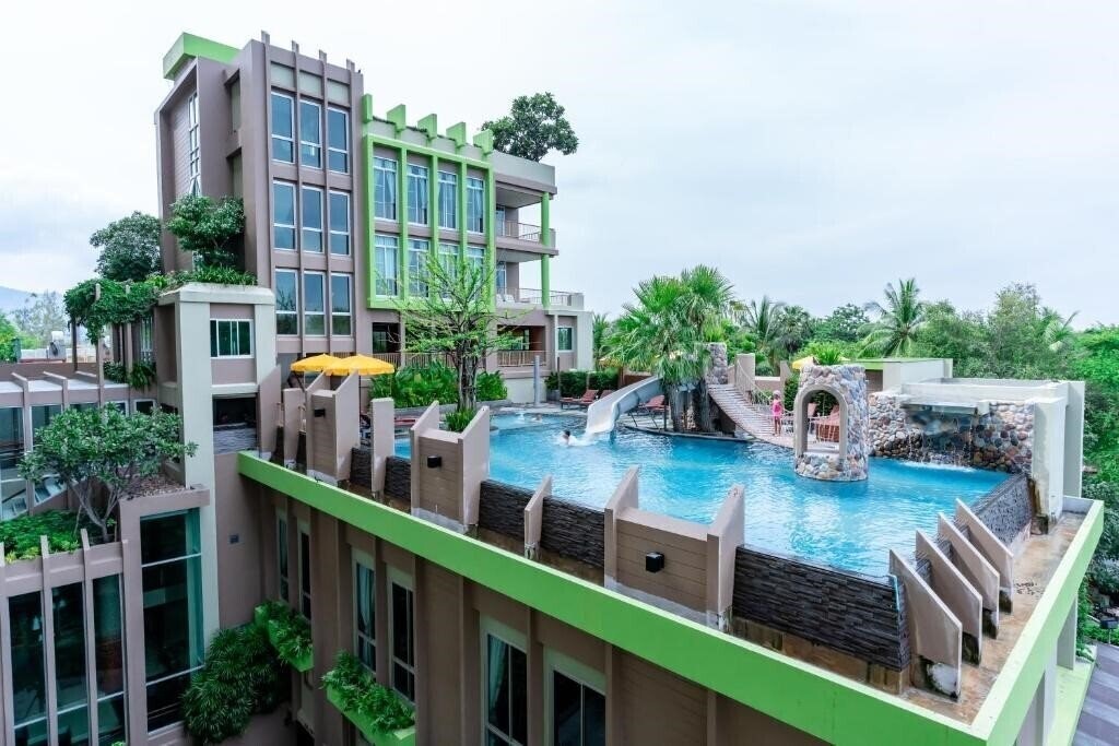 Готель Long Beach Cha-Am Hotel 3*