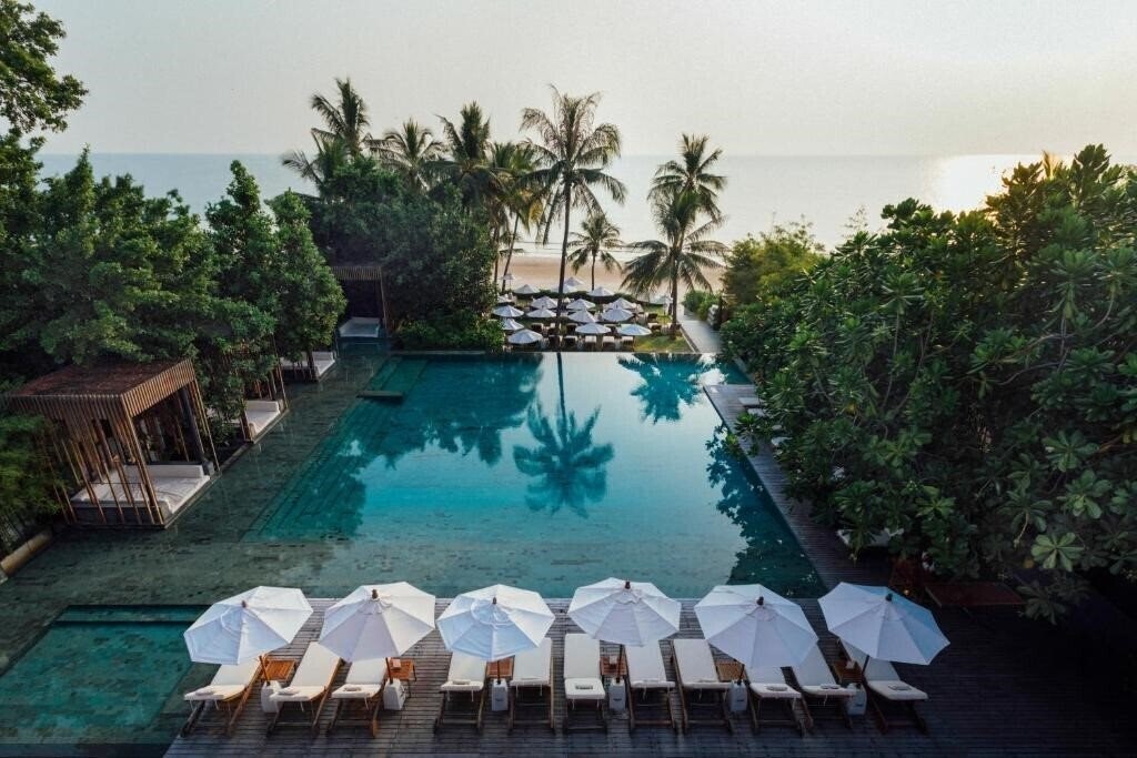 Готель Cape Nidhra Hotel 5*