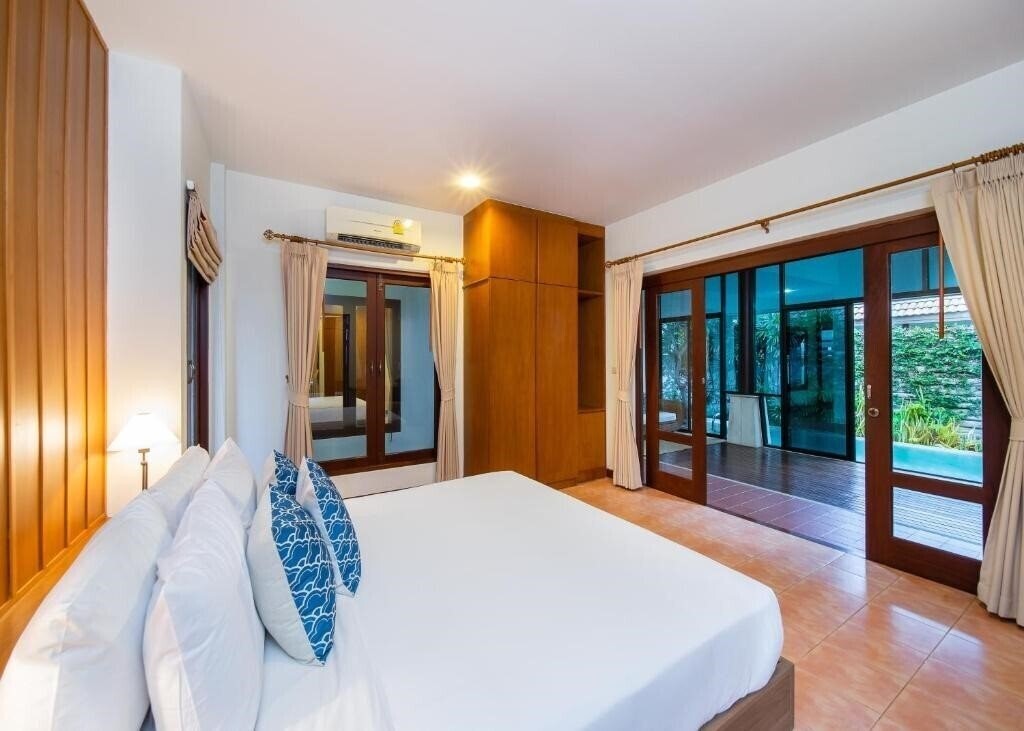 Фотографія Blu Marine Hua Hin Resort & Villas 3*