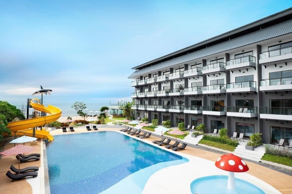 Готель Centra By Centara Cha-Am Beach Resort Hua Hin 3*