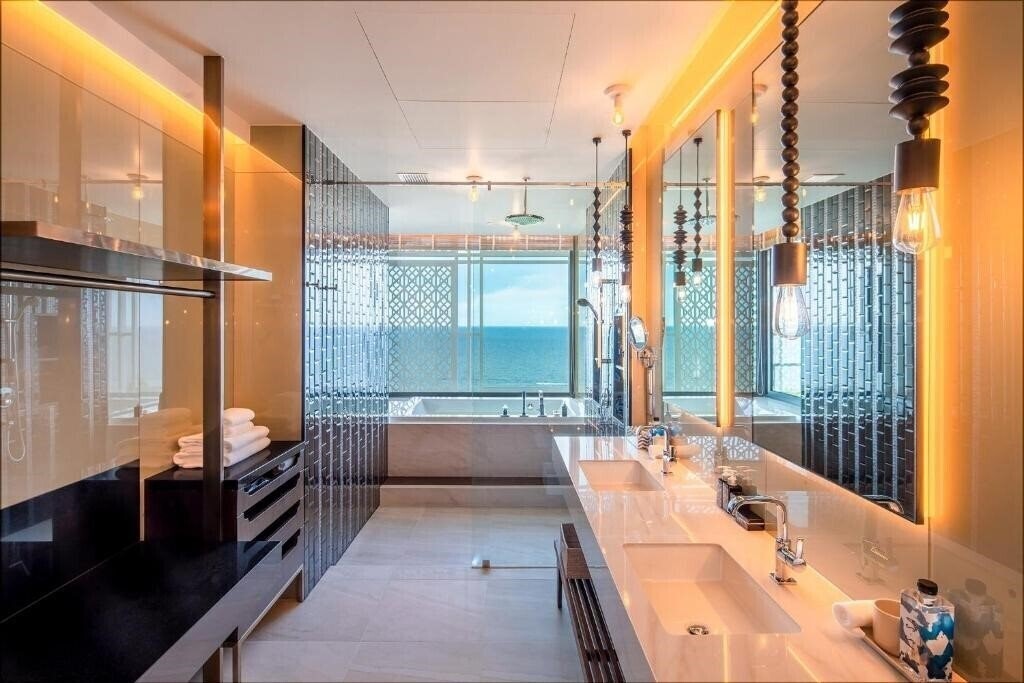 Изображение Baba Beach Club Hua Hin 5*