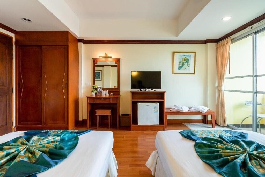 Фотографія Chomsin Hua Hin 3*