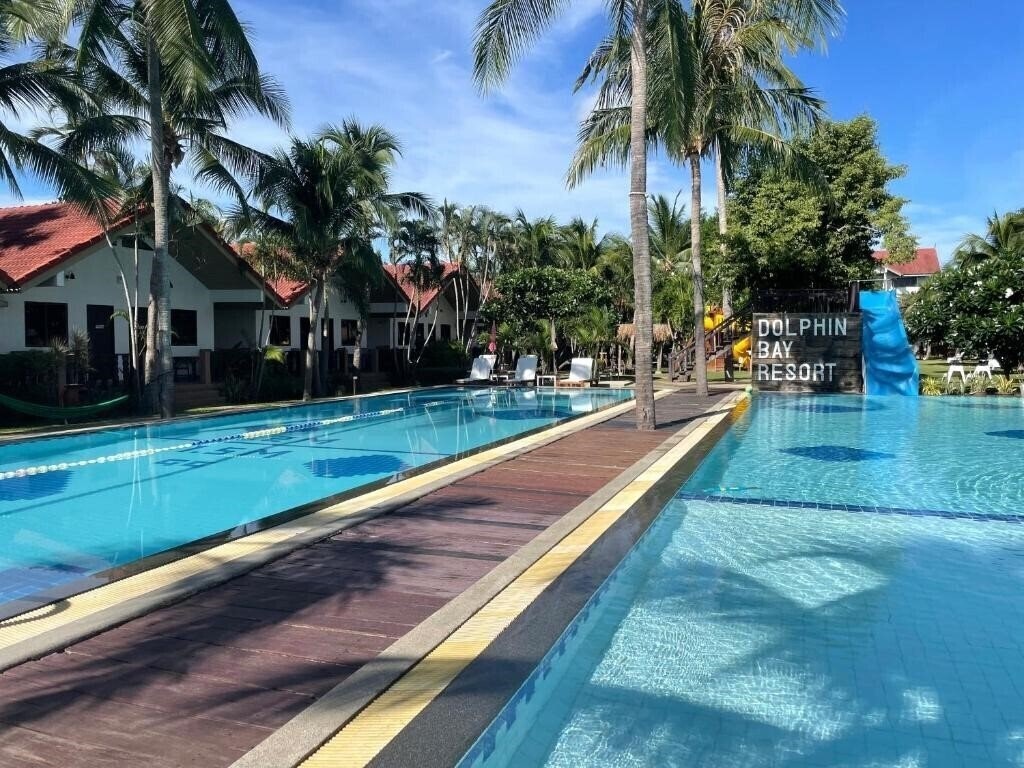 Фото Dolphin Bay Resort 3*