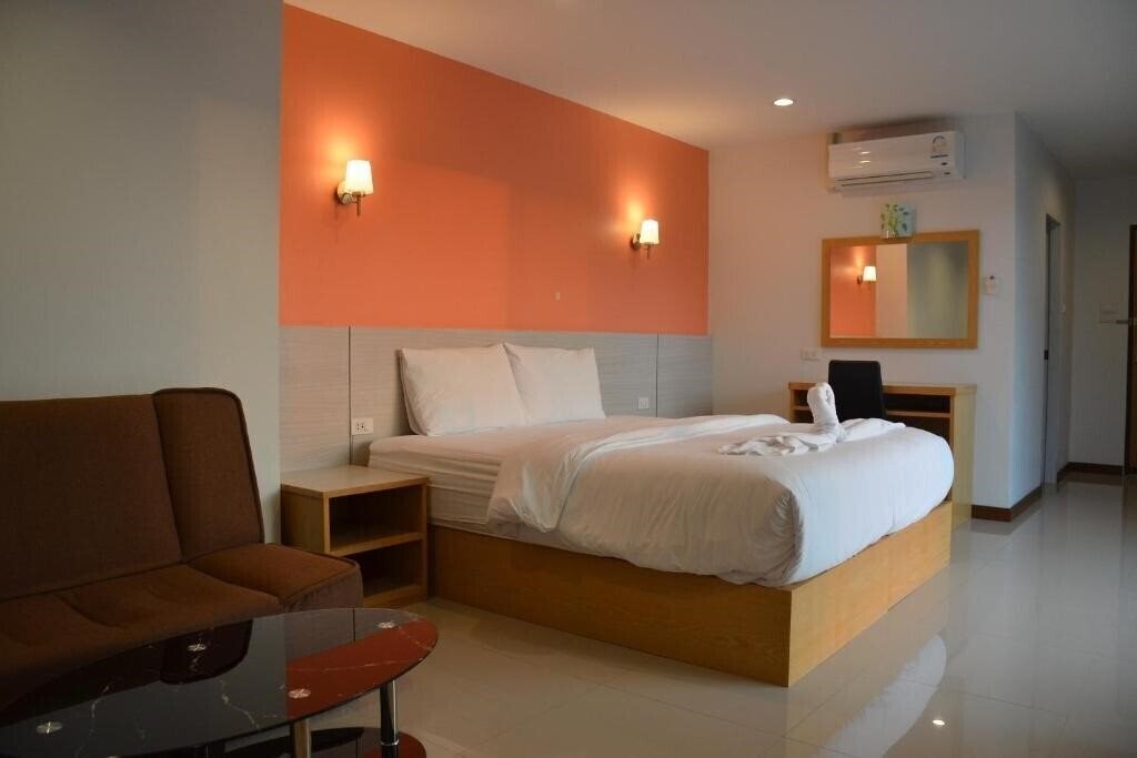 Фото The Base Hua Hin 3*
