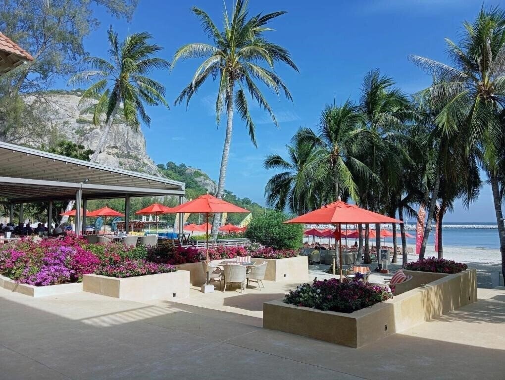 Готель Anantasila Beach Resort 4*