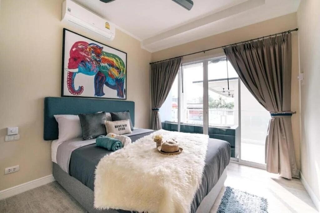 Фото Surf & Sand Resort 3*