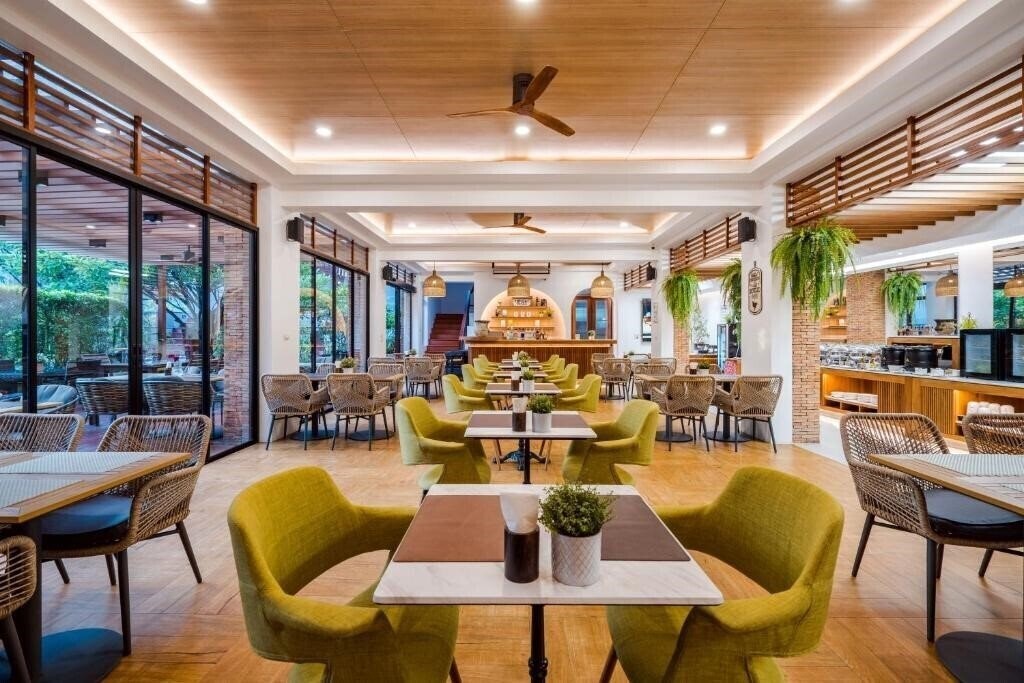 Фотографія Ayrest Hua Hin Hotel 4*