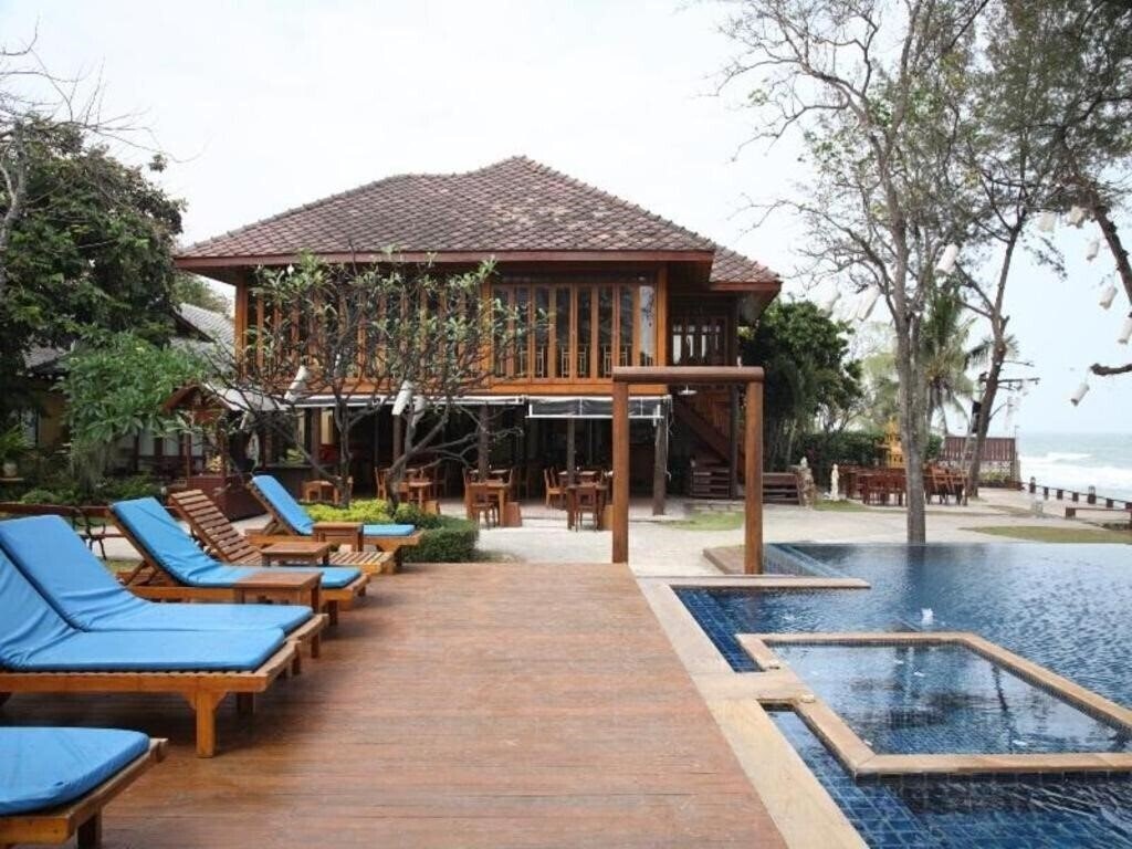 Отель Baan Talay Dao Hua Hin 3*