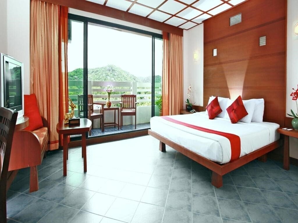 Готель Citin Loft Hua Hin 3*