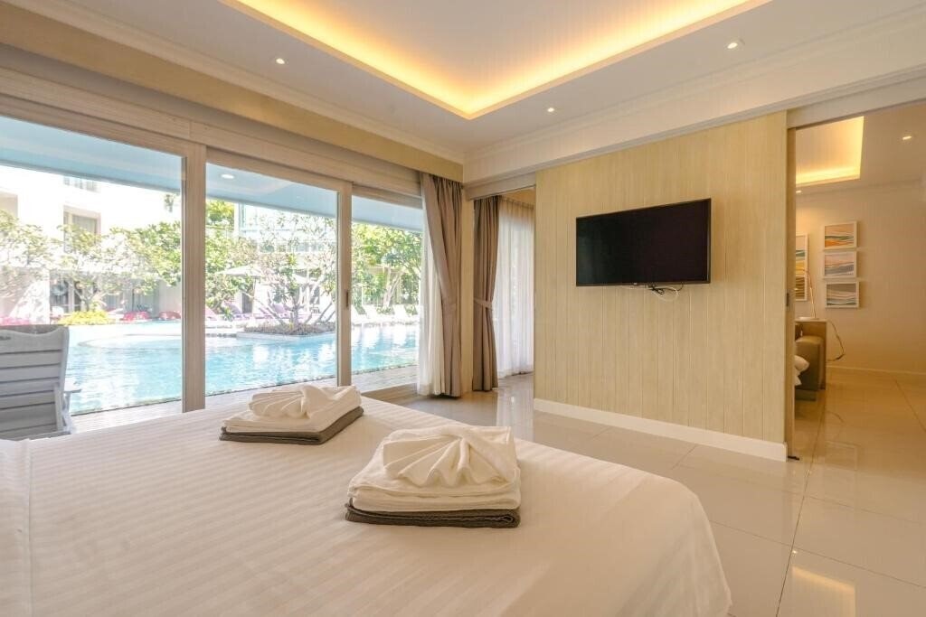 Фотографія Sea-Cret Hua Hin 4*
