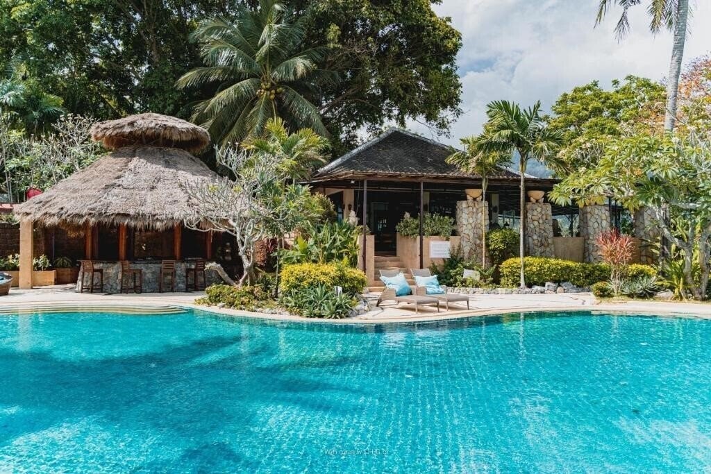 Готель Racha Kiri Resort And Spa 5*