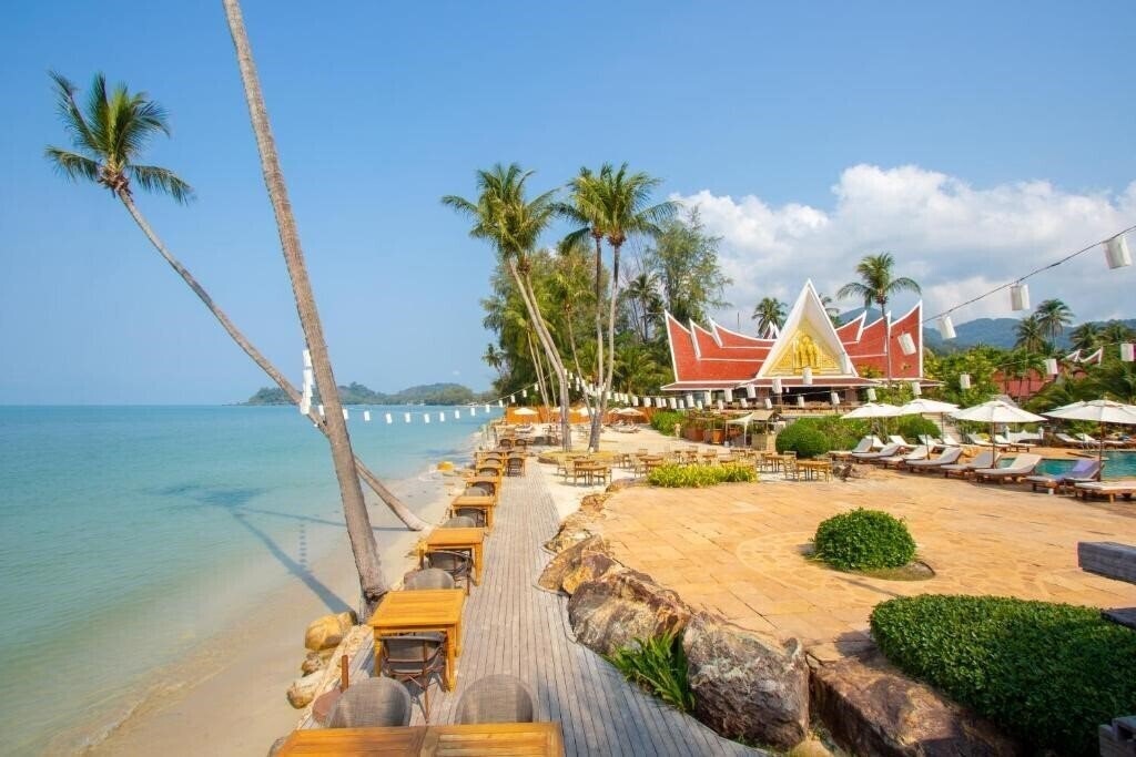 Картинка Santhiya Tree Koh Chang Resort 4*