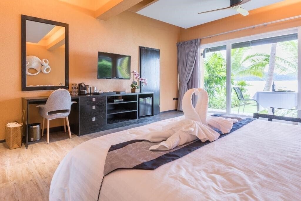 Изображение Peninsula Beach Resort 4*