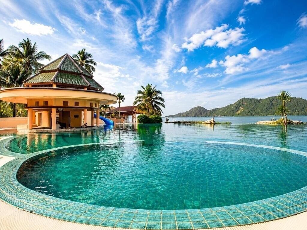 Фото Furama Xclusive Resort & Spa Aiyabura 5*