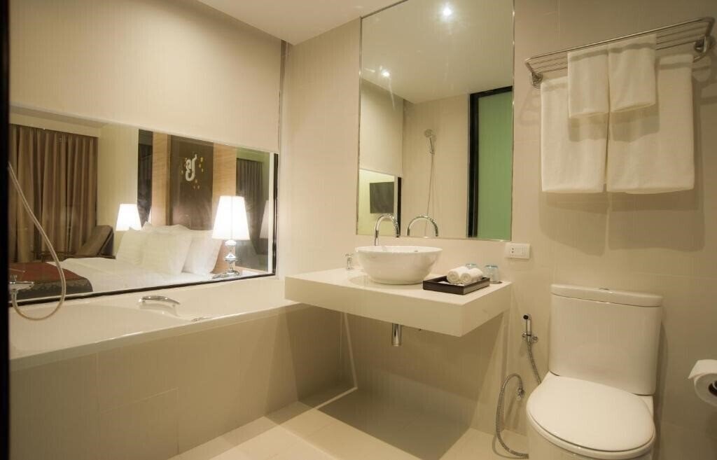 Картинка The Erawan Koh Chang 4*