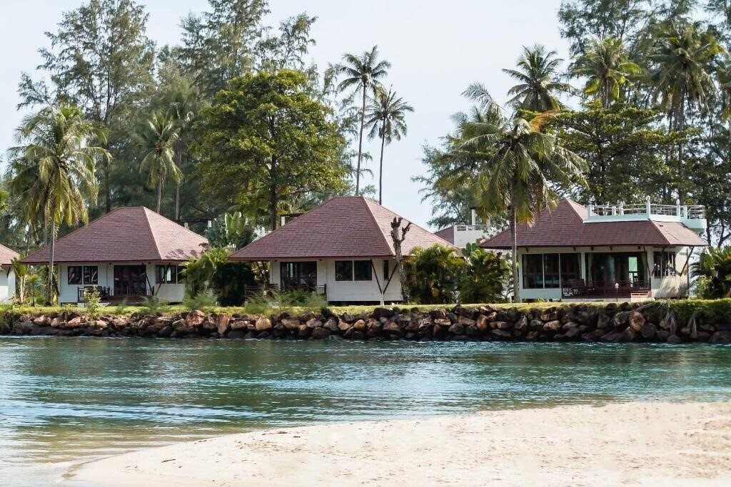 Отель Koh Chang Longstay Resort 3*