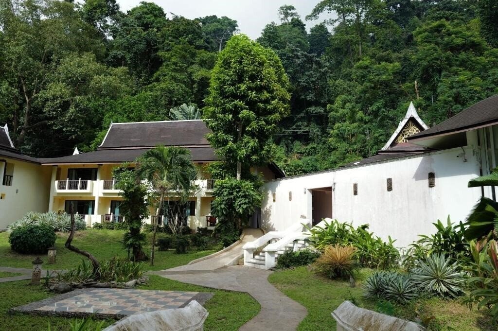 Картинка Bhumiyama Beach Resort 4*