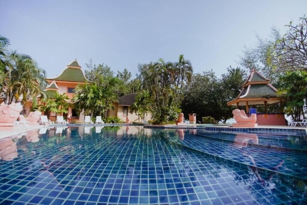 Картинка Coconut Beach Resort 3*