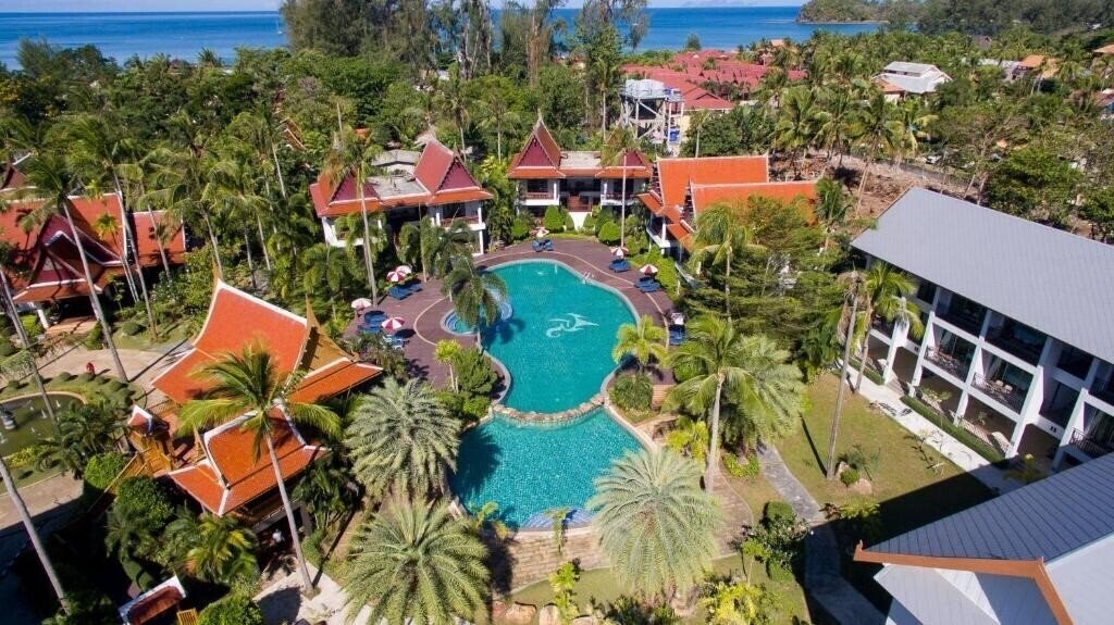 Отель Royal Lanta Resort & SPA 3*